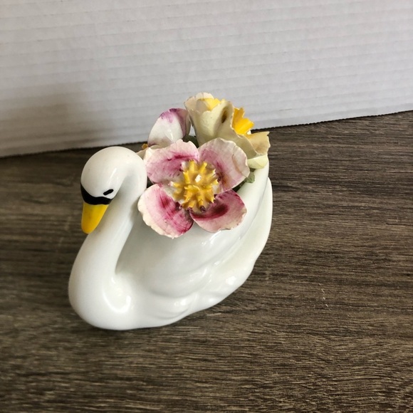 Vtg Sandford Fine Bone China Swan Ceramic Art - Picture 3 of 15